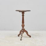 1425 7554 PEDESTAL TABLE